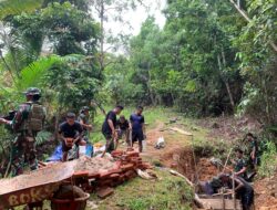 Mendukung kebutuhan Pokok Warga, Satgas Yonif 144/JY Bangun Bak Penampungan Air Bersih