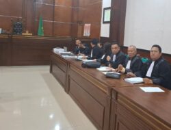 Hotman Paris Tak Berdaya Hadapi Kuasa Hukum Razman Nasution Di Persidangan