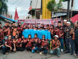 Pemuda Pancasila PAC Makassar Peduli, Berbagi Takjil di Bulan Suci Ramadhan