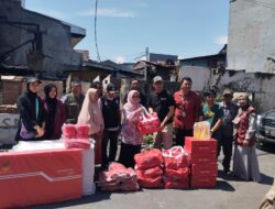 SATLINMAS Kelurahan Maccini Parang Tanggap Bencana, Bantu Korban Kebakaran di Jalan Kebangkitan