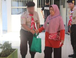 Pramuka WBP Lapas Banjarmasin Bantu Layanan Kunjungan Keluarga
