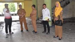 Plt Kadis Disporapar Kota Tanjungbalai dan Jajaran  Laksanakan Pembersihan GOR