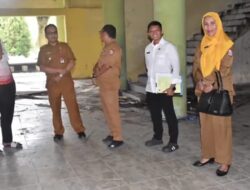 Plt Kadis Disporapar Kota Tanjungbalai dan Jajaran  Laksanakan Pembersihan GOR