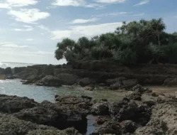 Pesona Pantai Karang Haji Surga Tropis di Teluk Pelabuhanratu Sukabumi